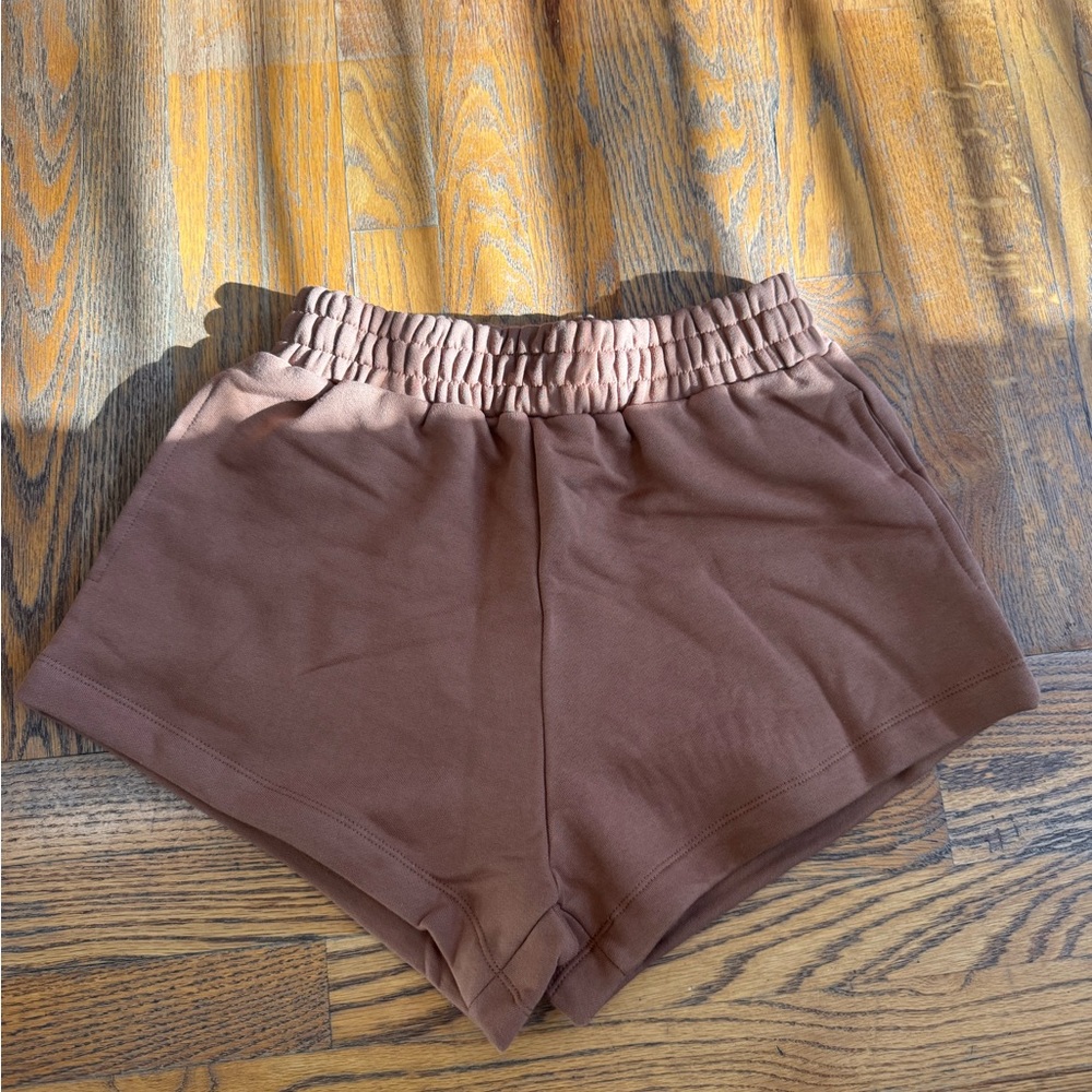 Daily Drills Fleece Super Shorts in Mousse - XS/S